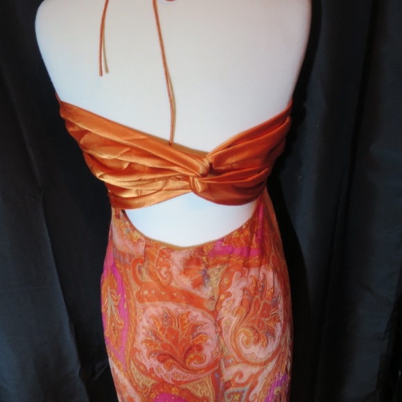 Dress - Picture 2 of 3